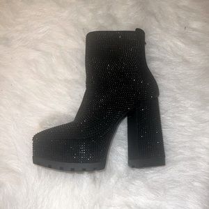 Brand new Michael kora boots
